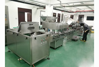 全自動(dòng)數(shù)粒灌裝生產(chǎn)車(chē)間實(shí)拍